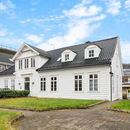 Experience Norway's History I With Free Parking Lägenhet